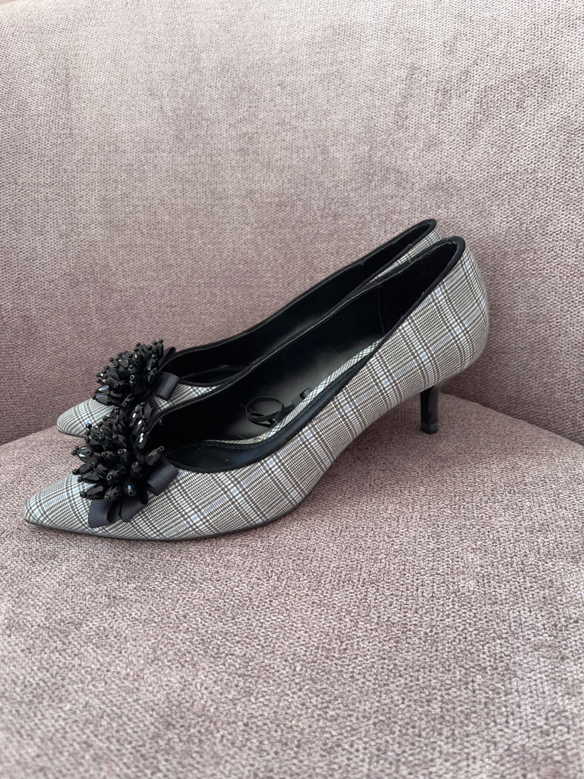 Елегантни обувки на “Zara”