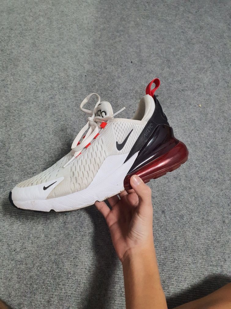 Nike Air Max 270