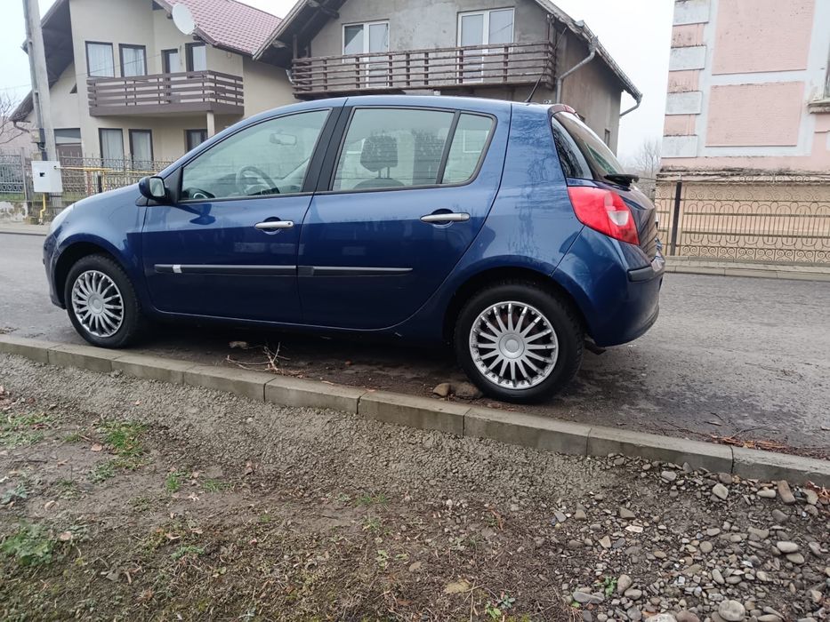 Vând Renault Clio 1.6 benzina