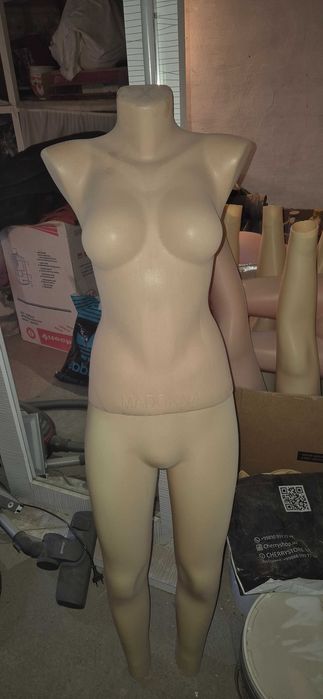 Маникен сотилади