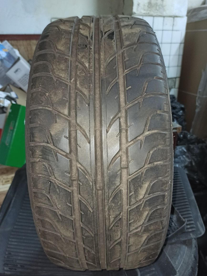 Anvelope de vară 225/45 R 17