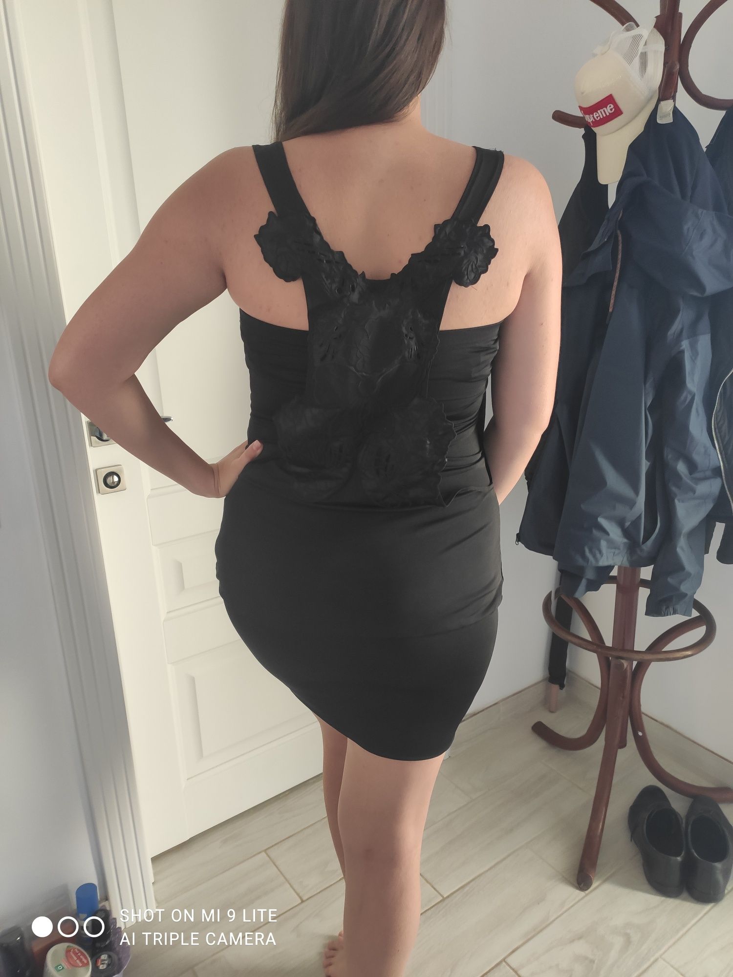 Rochie neagra mulată