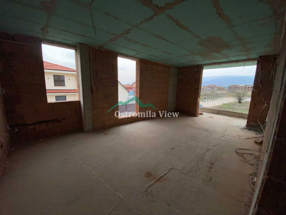 Продава се Тристаен апартамент в Пловдив, Остромила - 105 кв.м за 1298 €/кв.м - Снимка #2