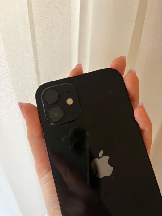 Vând  Iphone  12