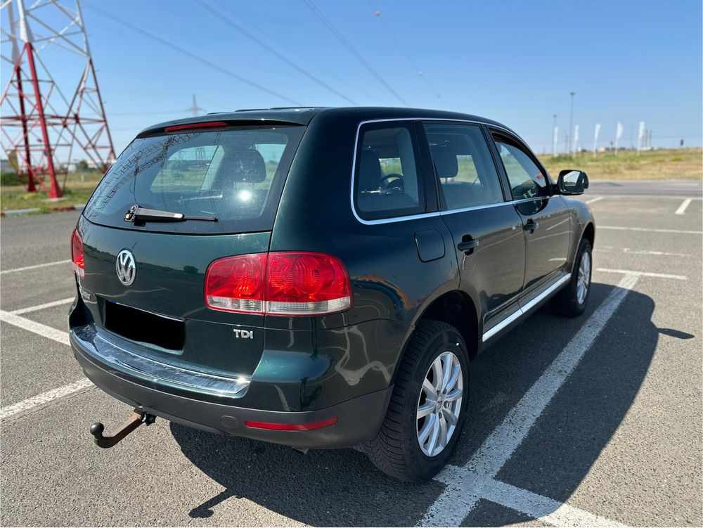 Vand Touareg 2.5 din 2004