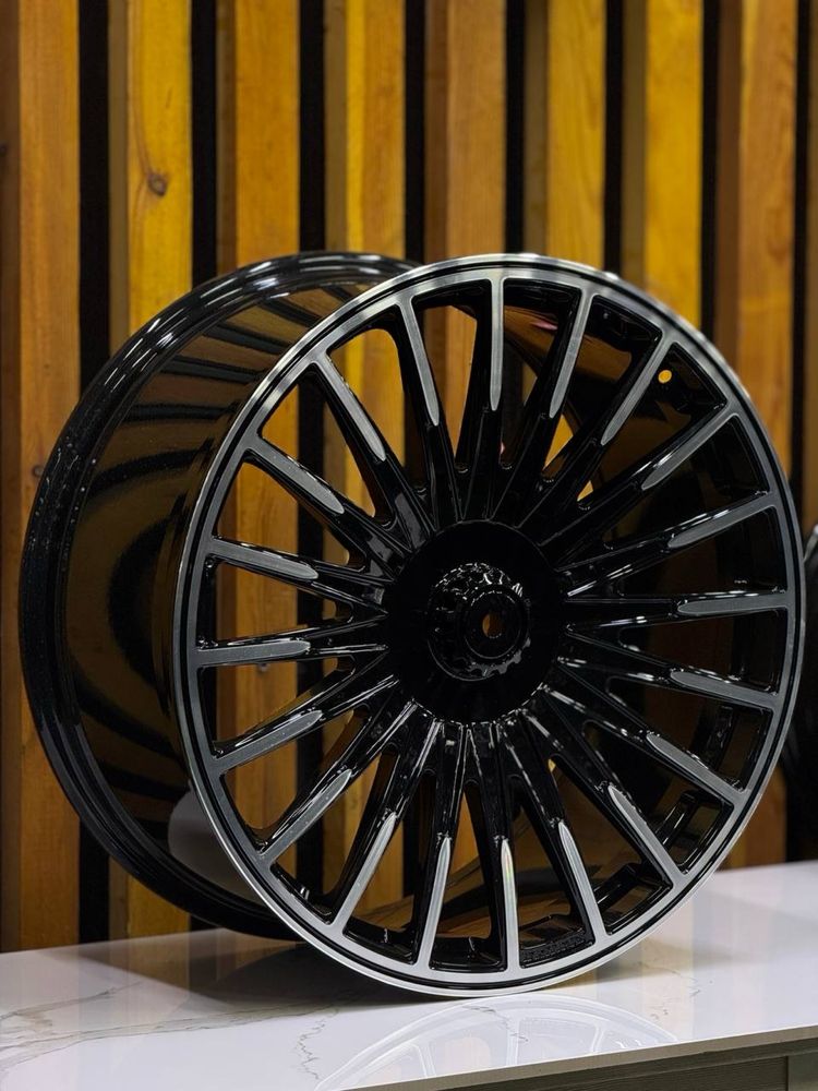 Продается комплект дисков r22 5x130