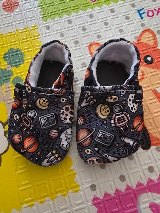 Боси пантофи SNUGI