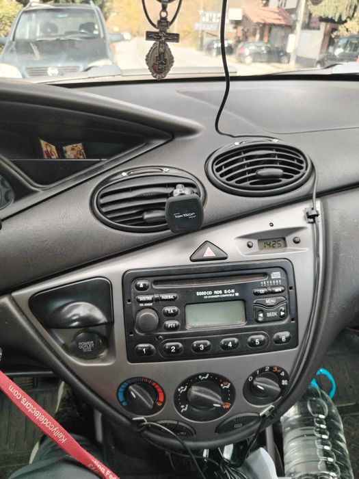 Форд фокус 1,8d автомобил