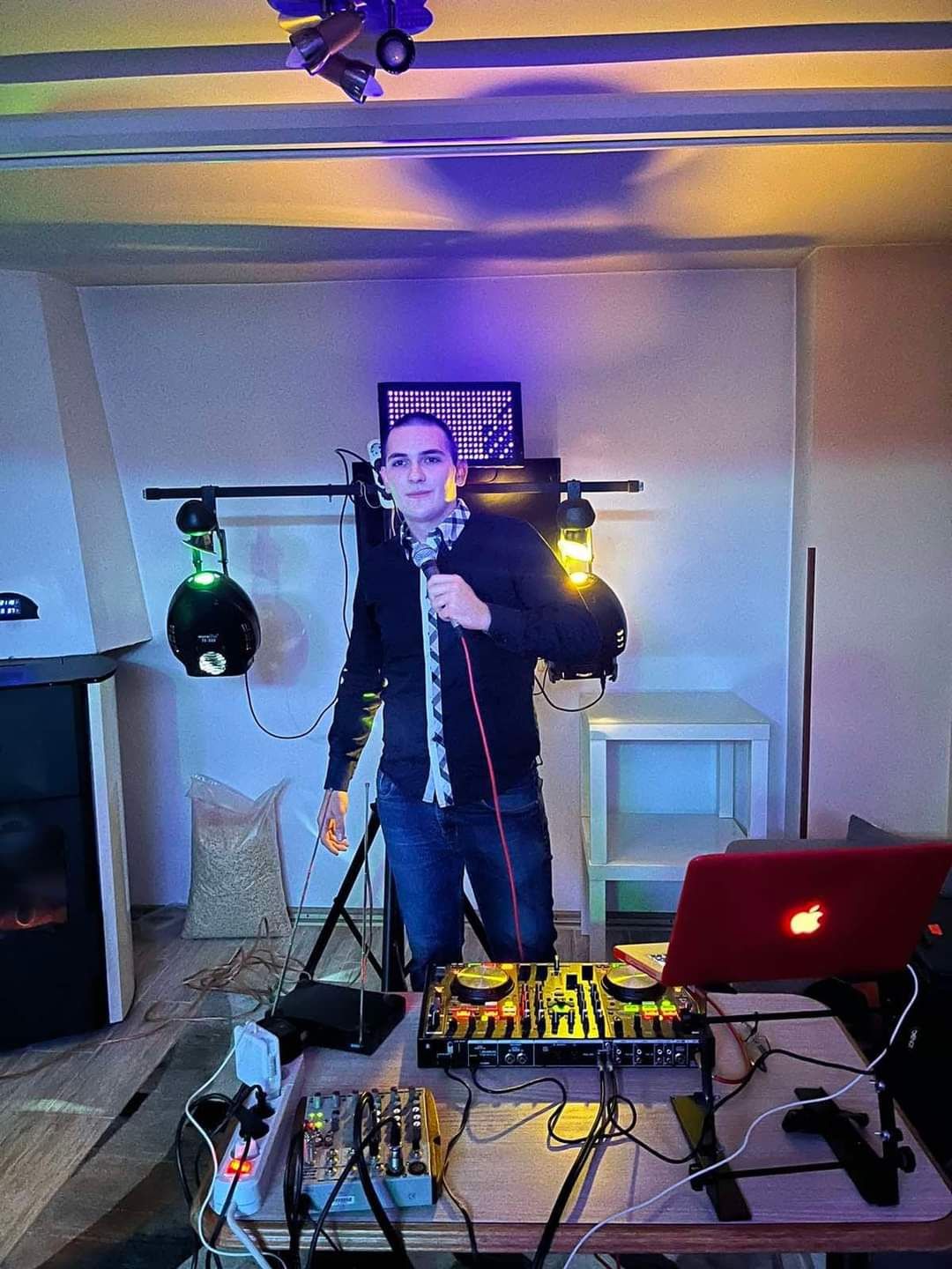 DJ Bozhkov - дисководещ за вашето събитие