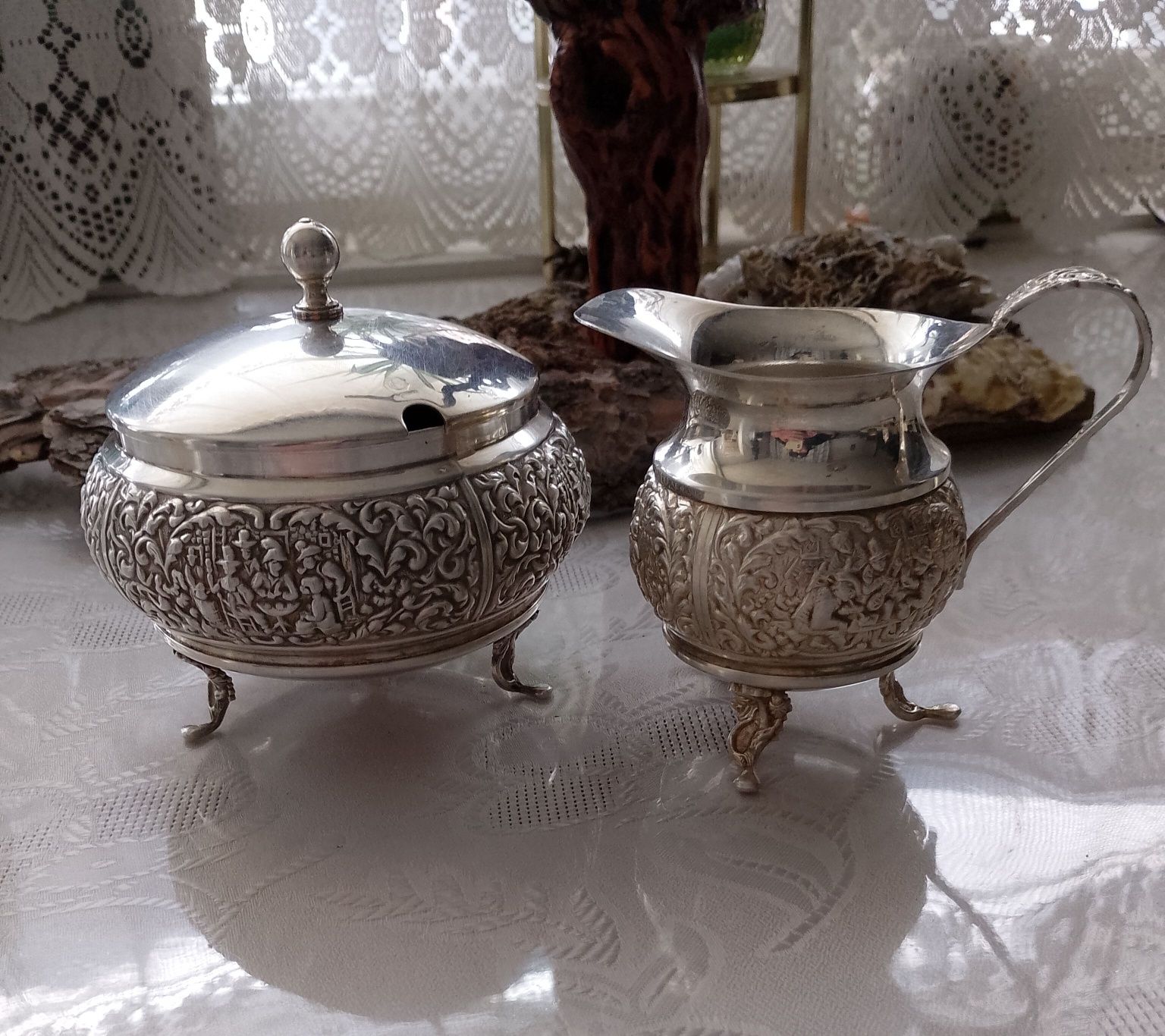 Сребърни съдове за чай, кафе