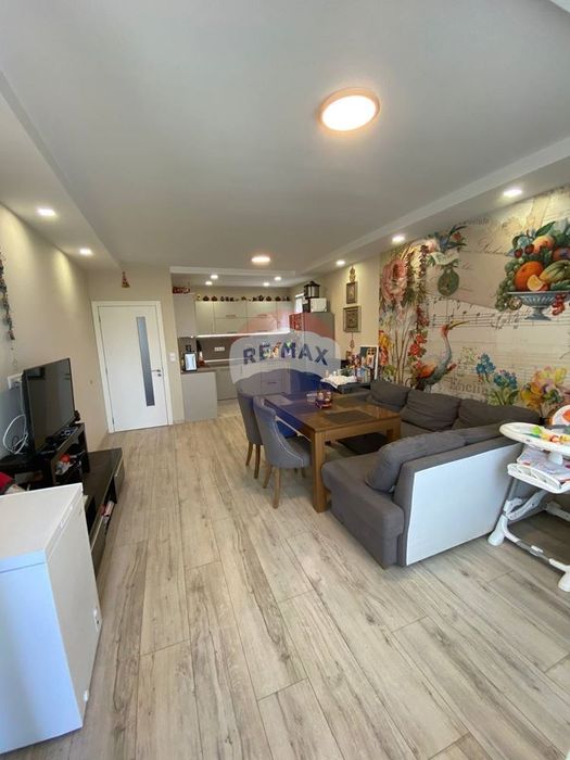 Продава се Тристаен апартамент в Варна, Бриз - 100 кв.м за 2350 €/кв.м - Снимка #3