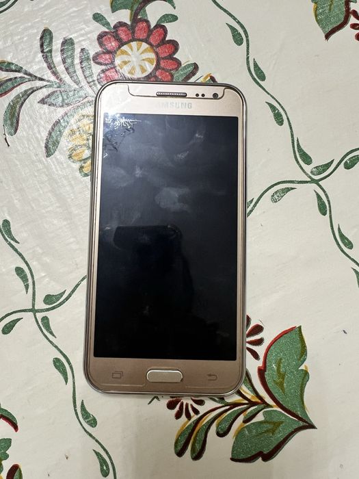 Продам телефон Самсунг J200 H