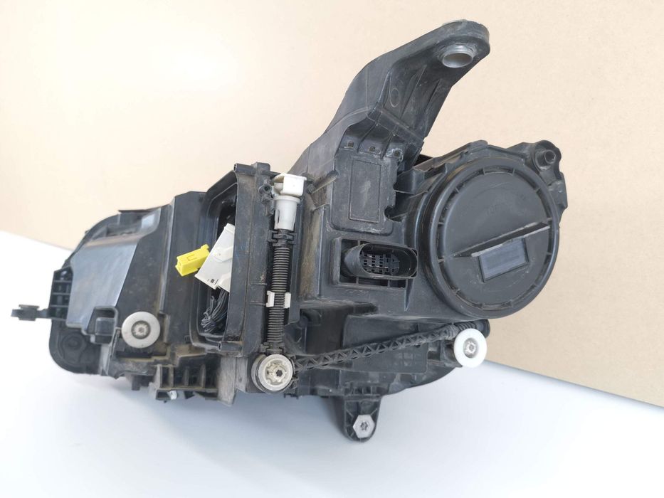 Фар Дясно МултиБийм Лед Мерцедес-Бенц ГЛЕ-Клас / Mercedes-Benz GLE-Cla