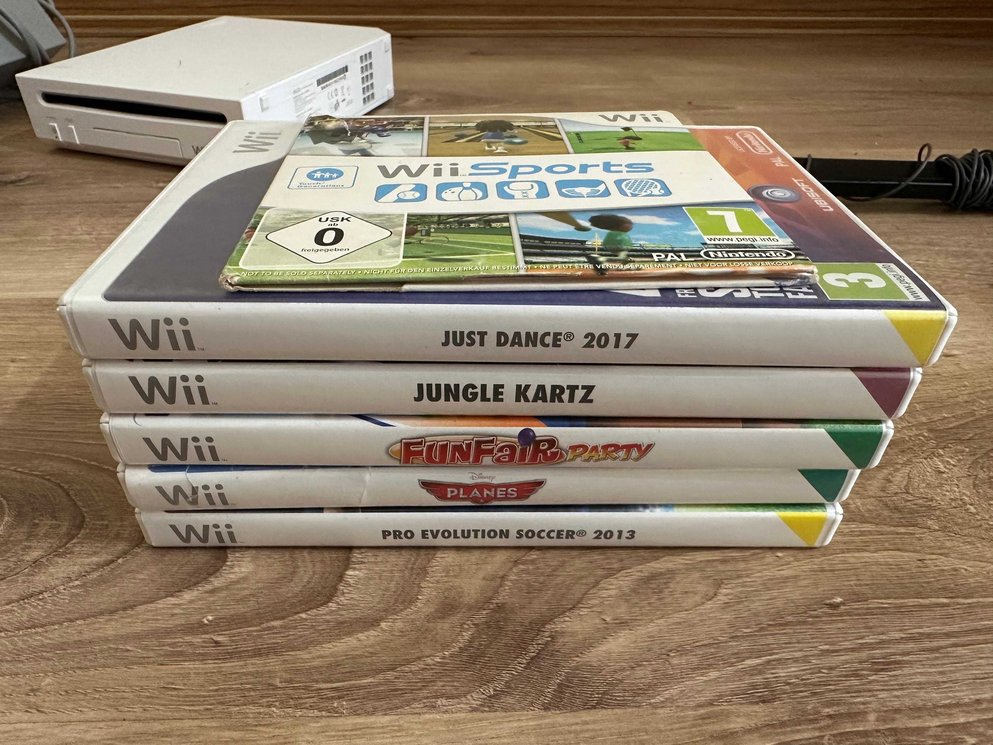 Consola Nintendo Wii, 2 manete cu nunchuk + 6 jocuri