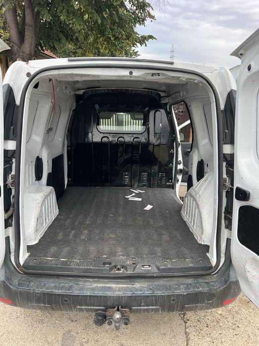 Dacia dokker an 2014 motor 1,5 dci 4000 euro bucara