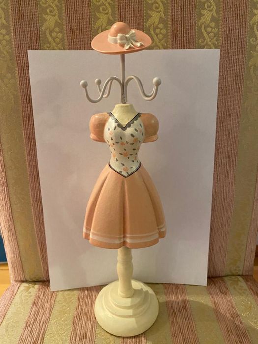 Suport pentru bijuterii