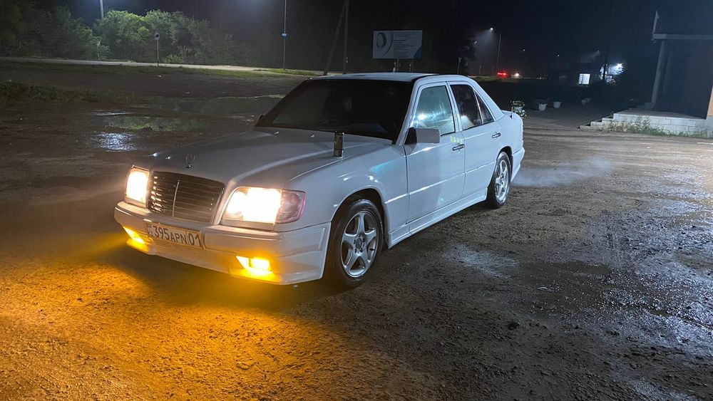 Продам либо обмен мерс 124 е 220 м111 5 ступка  копмлект двух титанок