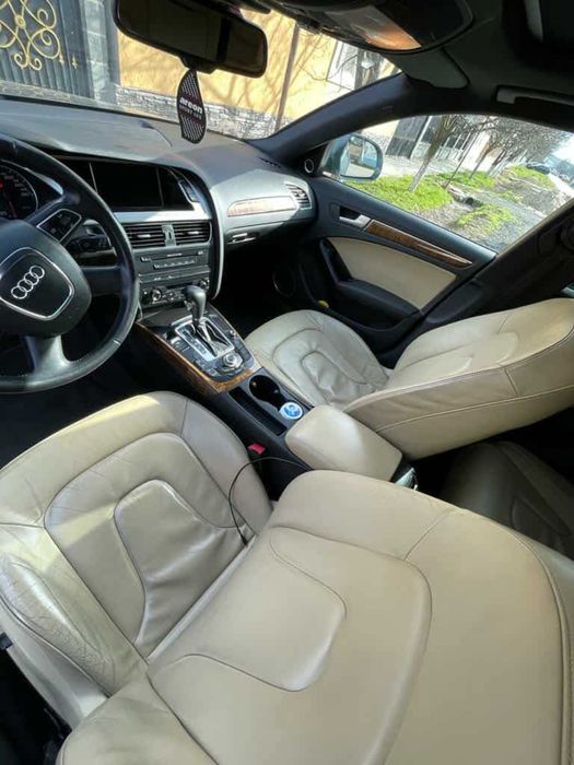Vand Audi A4 B8 2009
