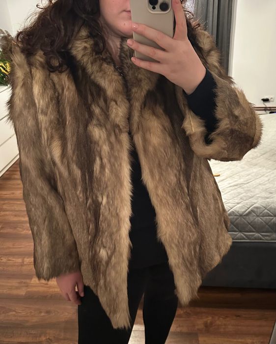 Haina blana  maro