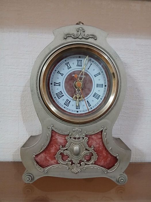 Часы Янтарь Кварцевые