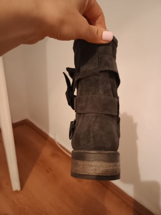 Ghete piele naturala întoarsă,Tamaris..