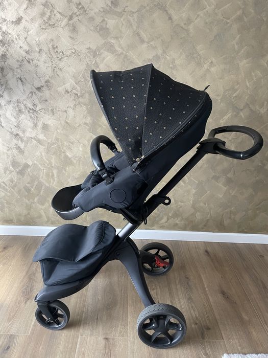 Vând cǎrucior Stokke Xplory X