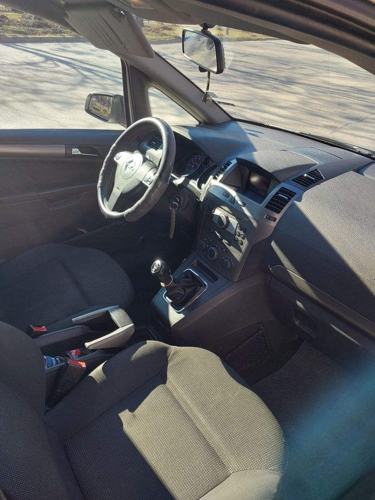 Opel Zafira 1.8 газ