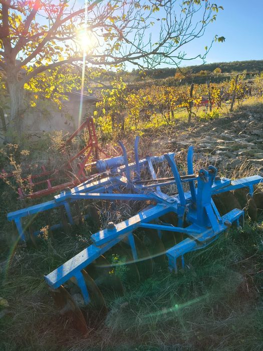 Vând disc 7 talere pe baterie