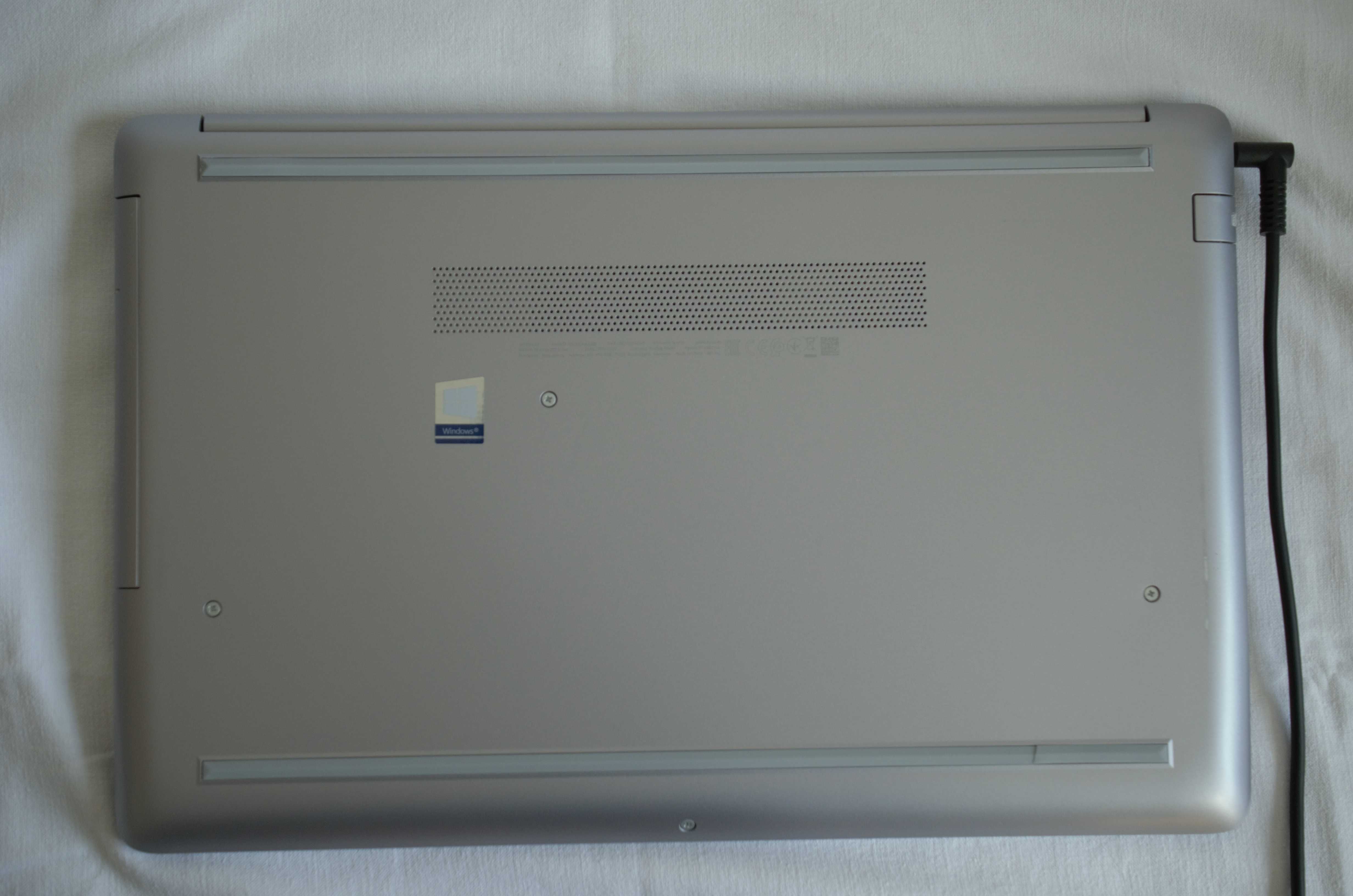 Laptop HP 250 G7, Windows 10 Pro, 8GB RAM, i3-8310U 2.20GHz, 256GB ROM