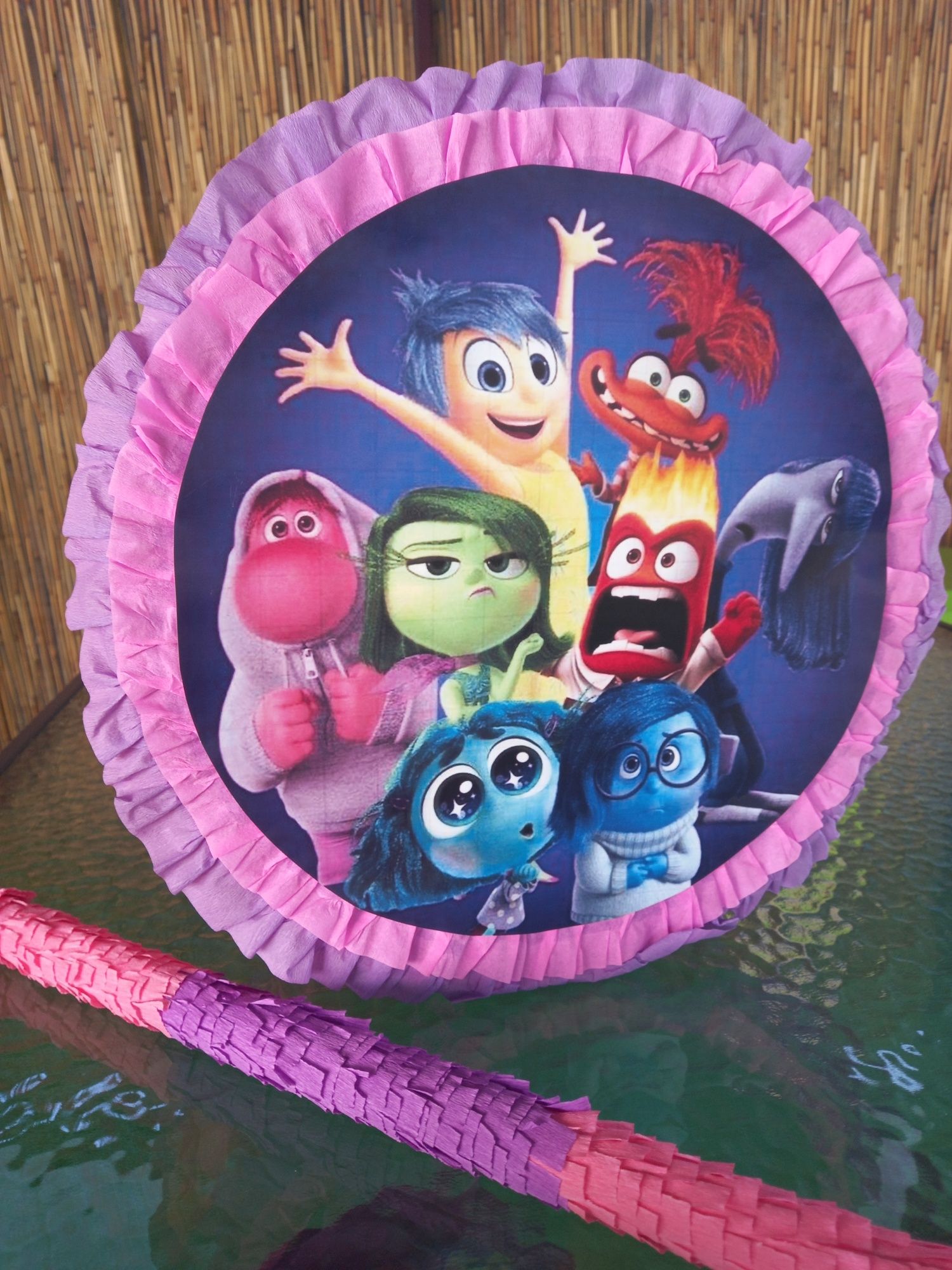 Piniata Inside Out