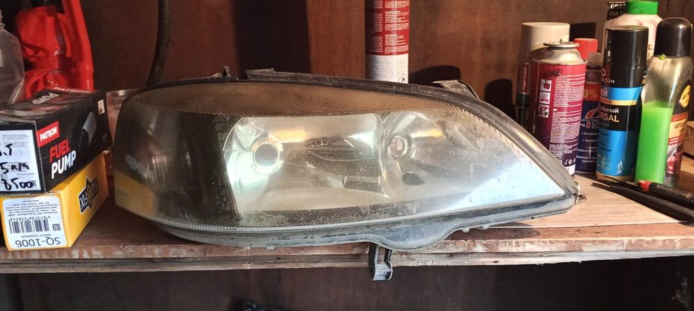 Продам передние 2 фары и задние 2 фары на опель астра g