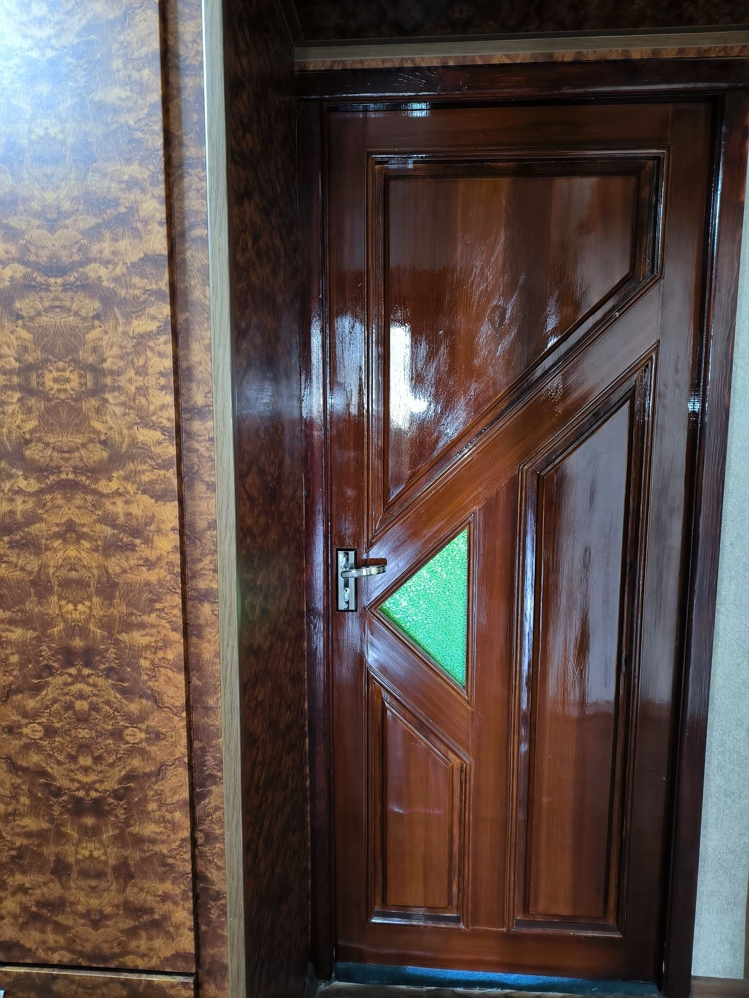 Продаю межкомнатные двери, состояние отличное. Общий 6шт.  САМО СНЯТИЕ