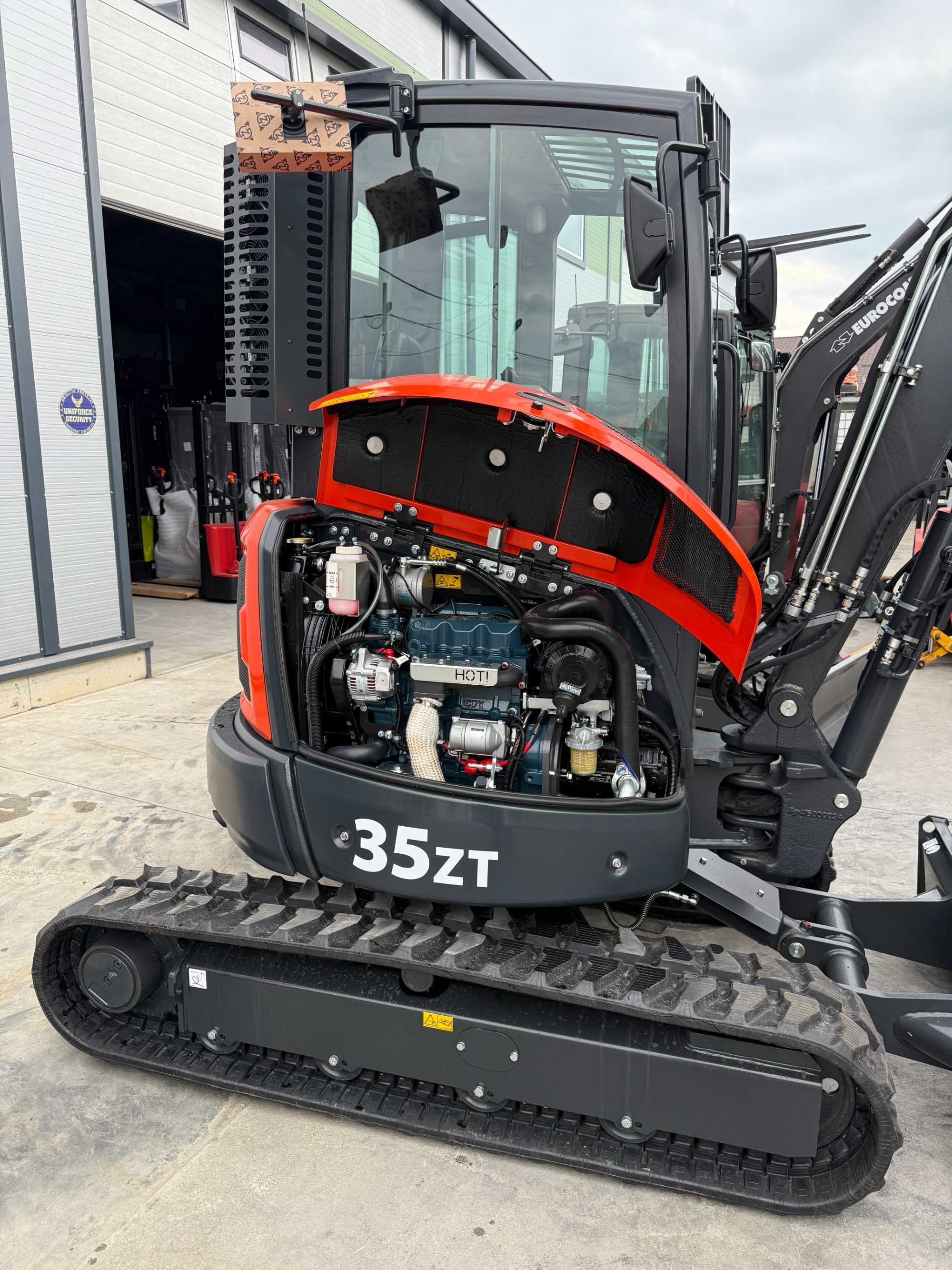Mini Excavator NOU EUROCOMACH 35ZT Italia 3,5t 5 ANI Garantie PROMOTIE