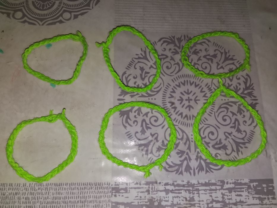 Продаю браслеты ! По 30тг за одну штуку я просто не правильно написал