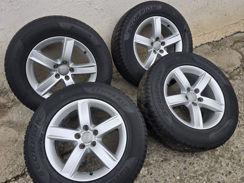 Jante aliaj Audi Q5 Anvelope Iarnă M+S 235/65R17 6mm Pirelli
