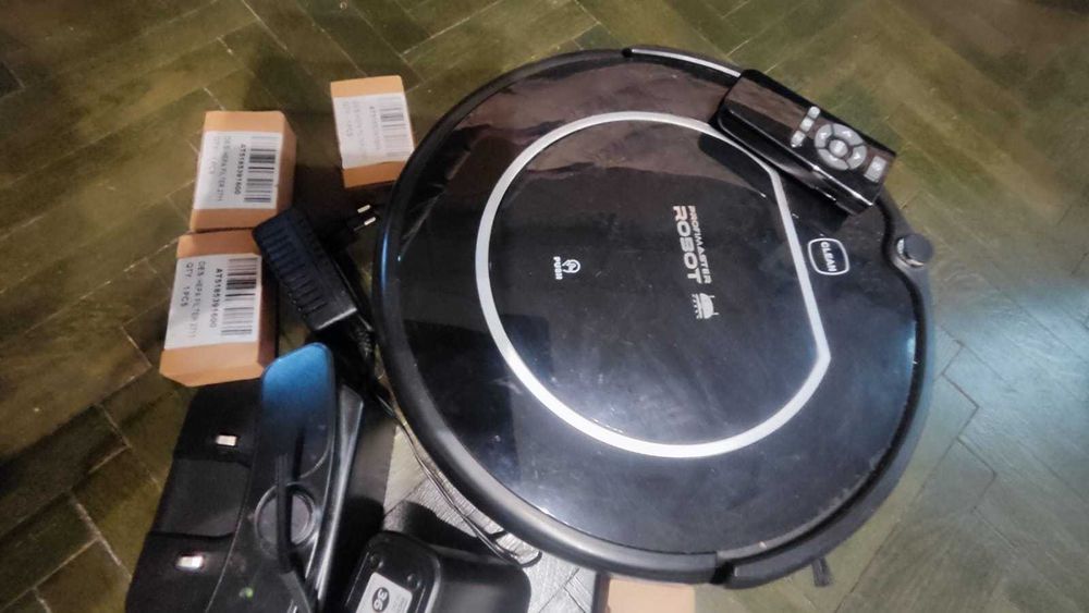 Aspirator robot profimaster 2712, touchscreen, telecomanda, Turbo HEPA