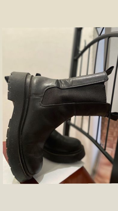 Продам ботинки челси