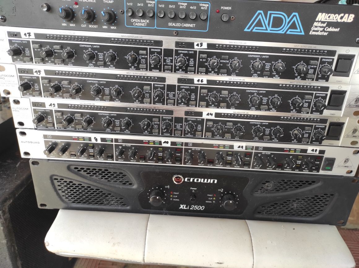 Crown amplificator Behringer crosover