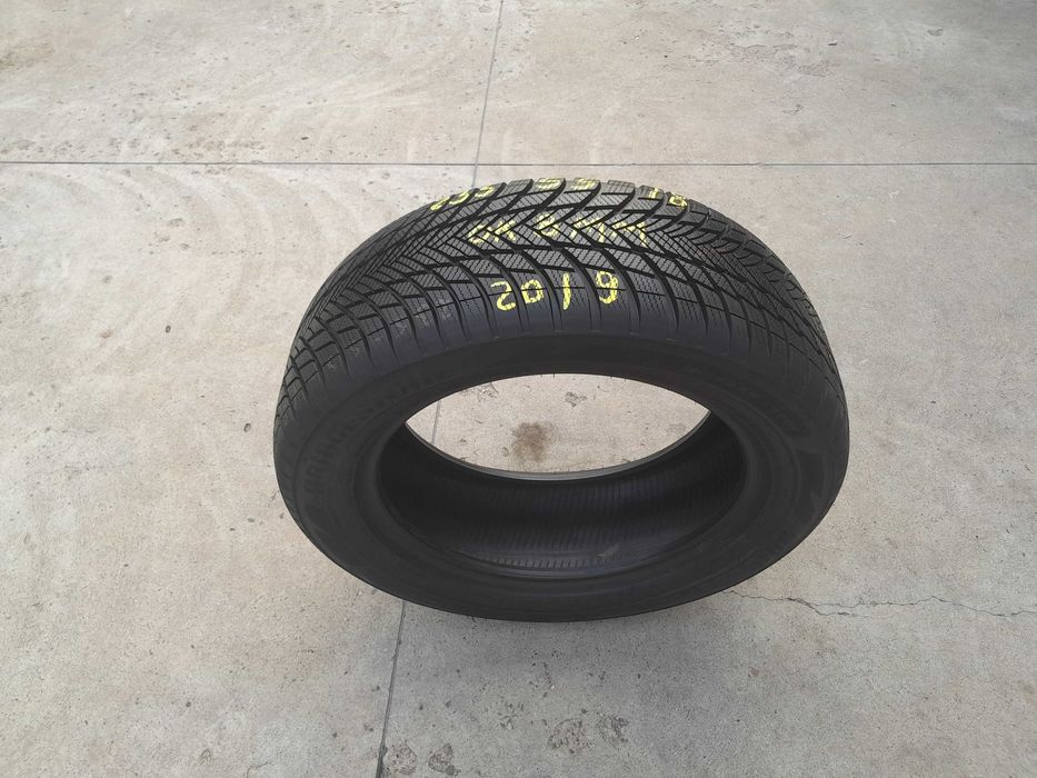 O anvelopa de iarna 235 55 18 bridgestone blizzak LM 001 profil 8 mm
