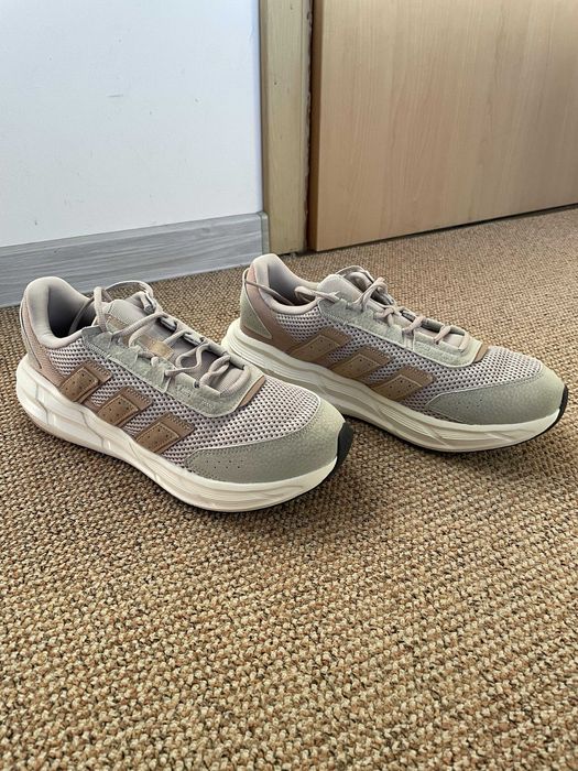 Addidas Astrastar 43 1/3  Чисто нови