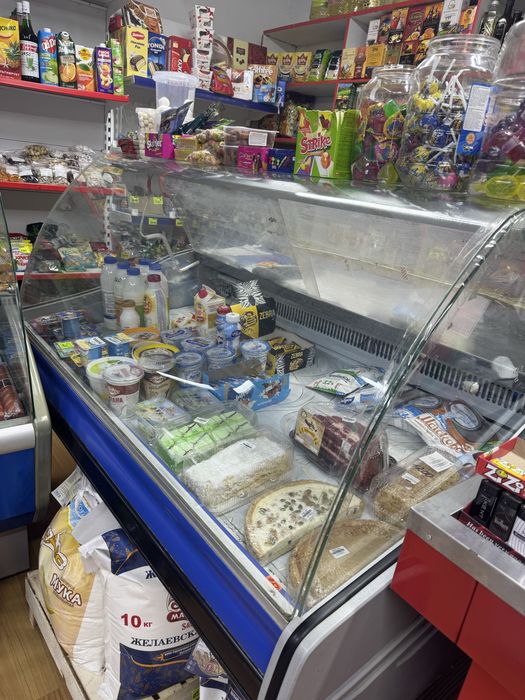 Продам ветринный холодильник