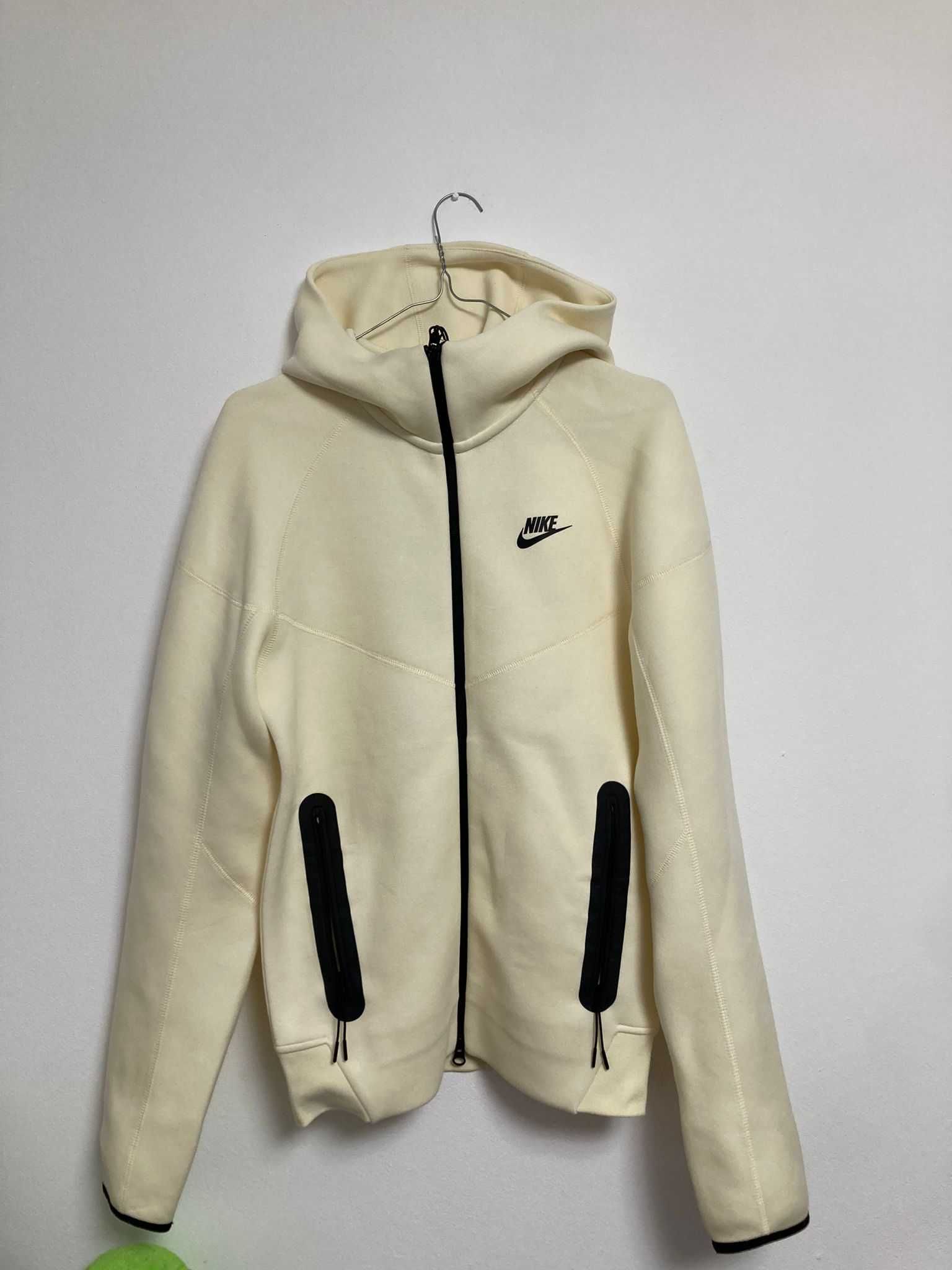 Hanorac Nike Tech Fleece Coconut milk | NOU