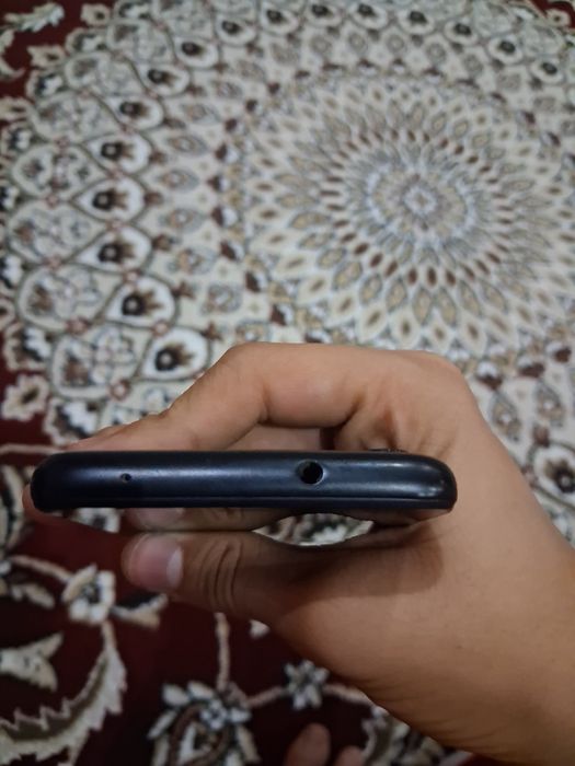 Telefon Redmi 7A sotiladi