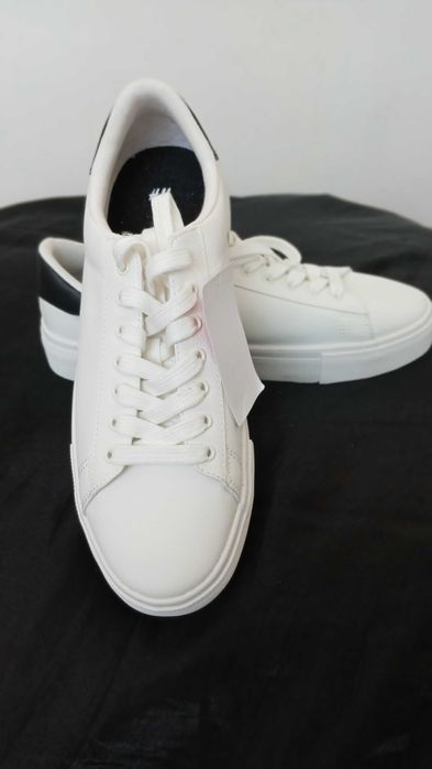 Оригинал новые унисекс НМ, отличного качества