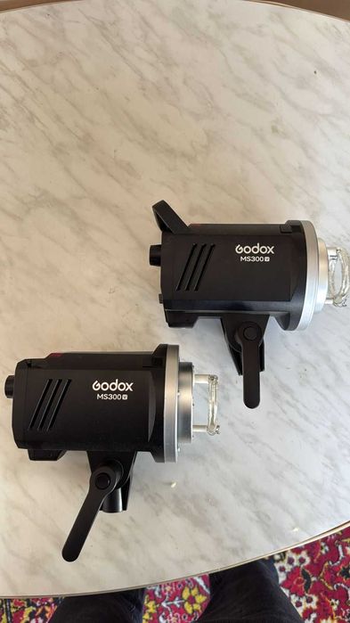 импульсный свет Godox MS300 v 2шт