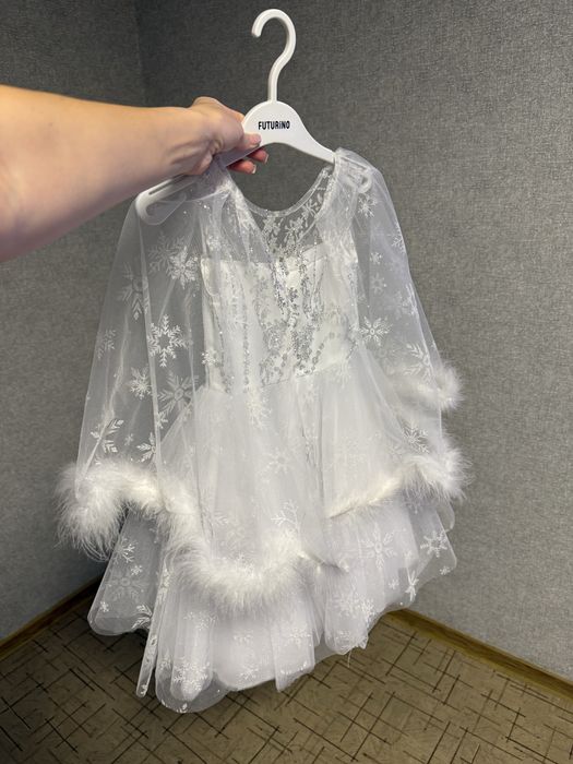 Костюм снежинки для девочки на 3-4 года!