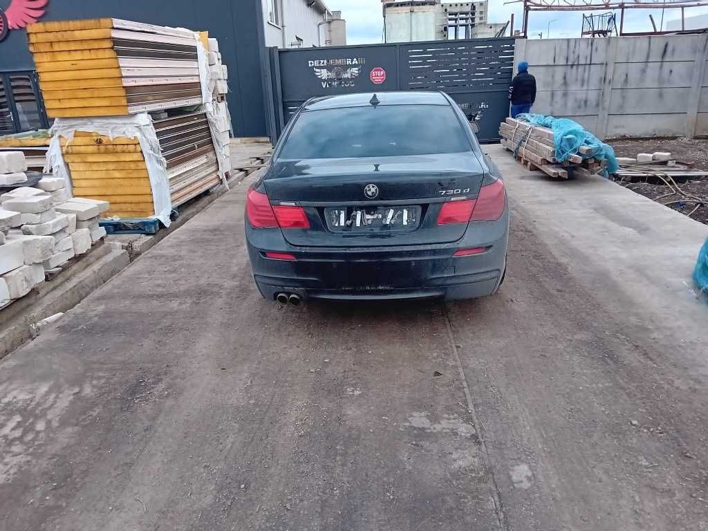 Dezmembram Bmw Seria 7 F01 3.0 d 180 kw An 2011