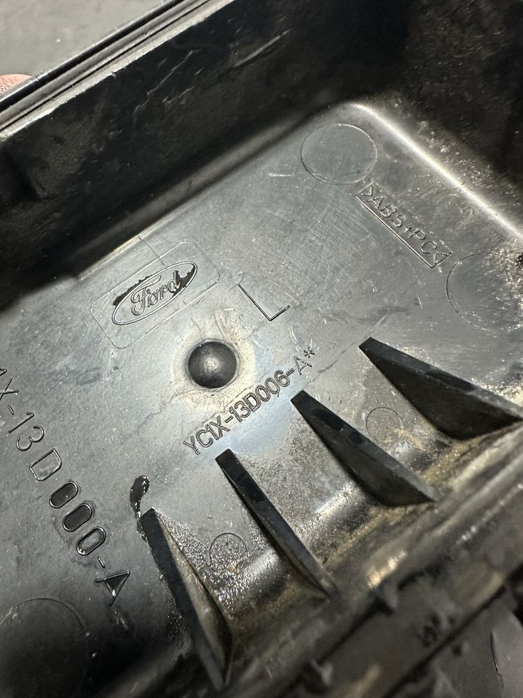 Capac far interior  Ford Transit 2000-2006