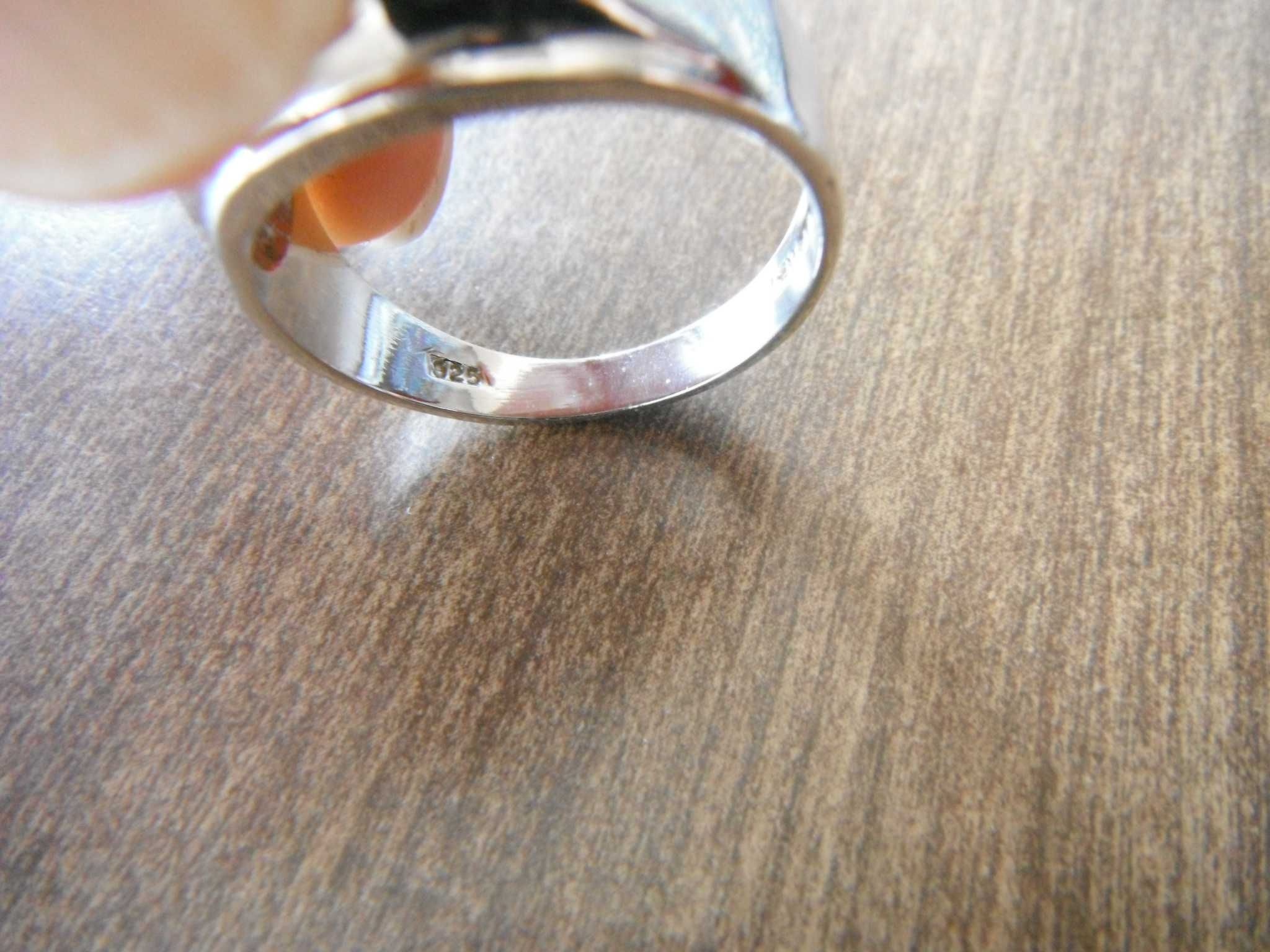 Мъжки сребърен пръстен с цирконий