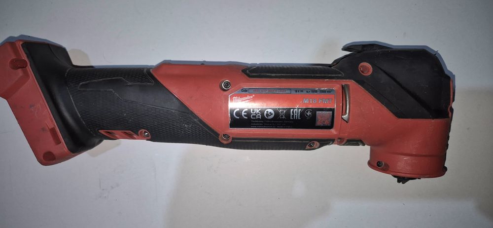 Milwaukee impact radio pendular